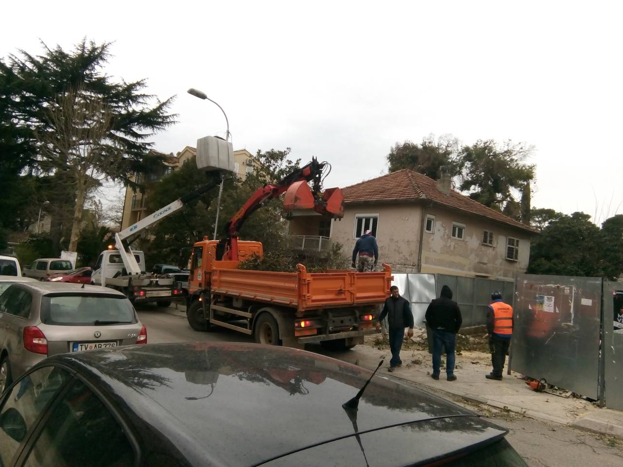 pad stabla u ulici luke tomanovića